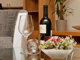 Especially for Two mit  Candle-Light-Dinner & Massage