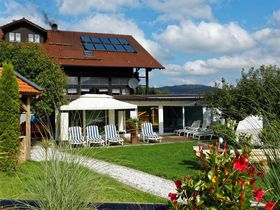 Especially for Two mit  Candle-Light-Dinner & Massage