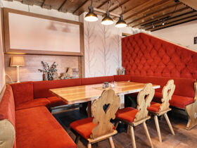 Especially for Two mit  Candle-Light-Dinner & Massage