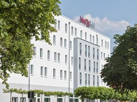 Summervibes in der grünen Stadt an der Donau