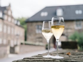 Königlicher Kurzurlaub im Wasserschloss | 3 Tage in Essen inkl. kulinarisches Präsent