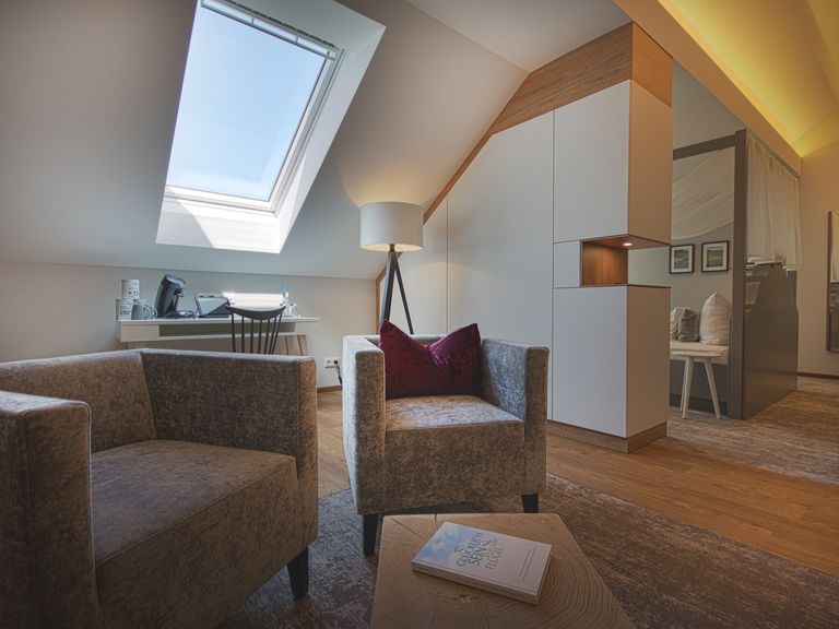 Suite/n B