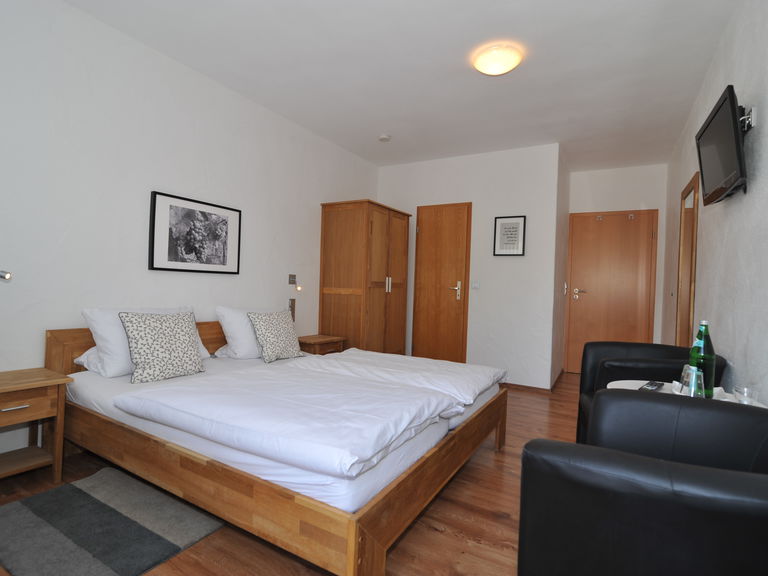 Doppelzimmer mit Balkon