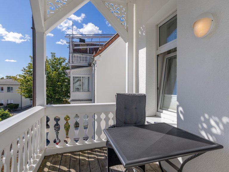 Einzelzimmer mit Balkon
