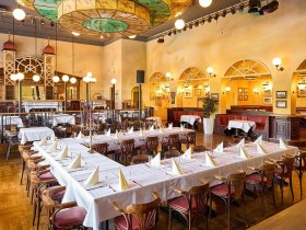 Magische Momente zum Jahreswechsel mit Gala-Buffet, Livemusik & Tanz