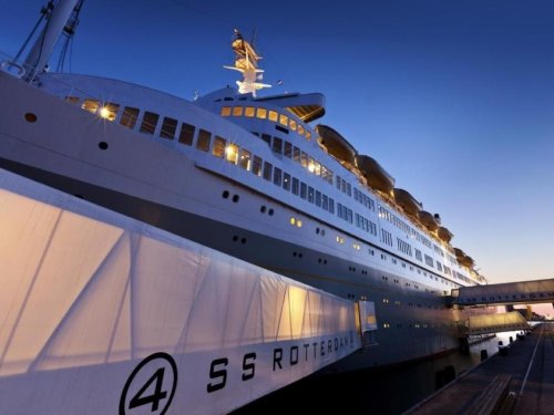 Kurzurlaub auf einem ehemaligen Kreuzfahrtschiff in Rotterdam 2 Tage 