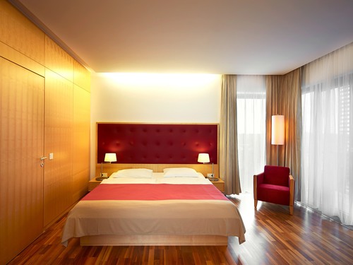 Therme Laa I Hotel I Silent Spa I Villas