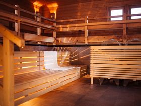 Genussurlaub für alle Sinne in der Therme Laa inkl. Poysecco & 5-Gang Kulinarik