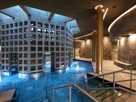 Genussurlaub für alle Sinne in der Therme Laa inkl. Poysecco & 5-Gang Kulinarik