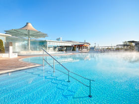 Genussurlaub für alle Sinne in der Therme Laa inkl. Poysecco & 5-Gang Kulinarik