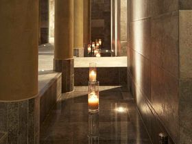 Genussurlaub für alle Sinne in der Therme Laa inkl. Poysecco & 5-Gang Kulinarik