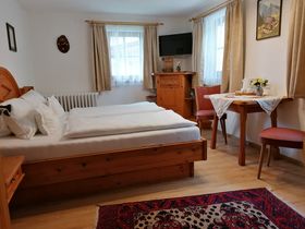 Familien-Auszeit am Badesee – 3 Nächte voller Sommerfreude