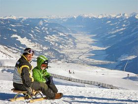 Rodelspaß auf der längsten Rodelbahn der Welt