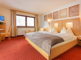 Tannendurft & Lichterglanz: Weihnachten in den Salzburger Bergen inkl. Galadinner | 7 Nächte