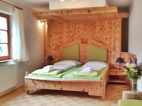  Schnuppern im Dirndltal inkl. 3,5-Gang-Dinner | 5 Nächte