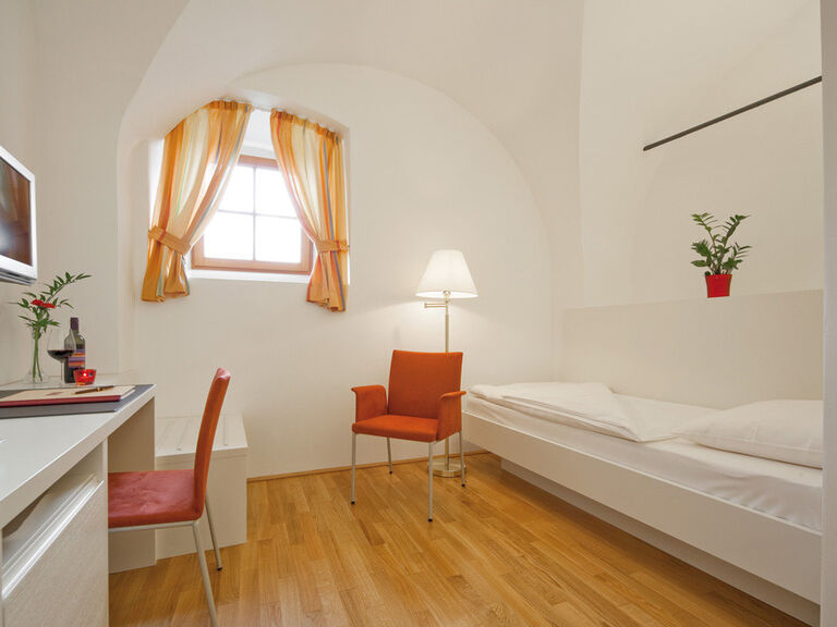 Einzelzimmer Nebenhaus
