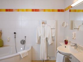 Weihnachten in Bad Tatzmannsdorf inkl. Wellness & Silvesterprogramm | 3 Nächte