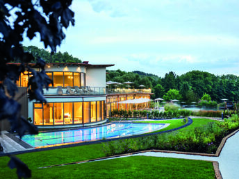 Sommer-Auszeit in Bad Waltersdorf inkl. Heiltherme & Hoteltherme | 2 Nächte/3 Tage 