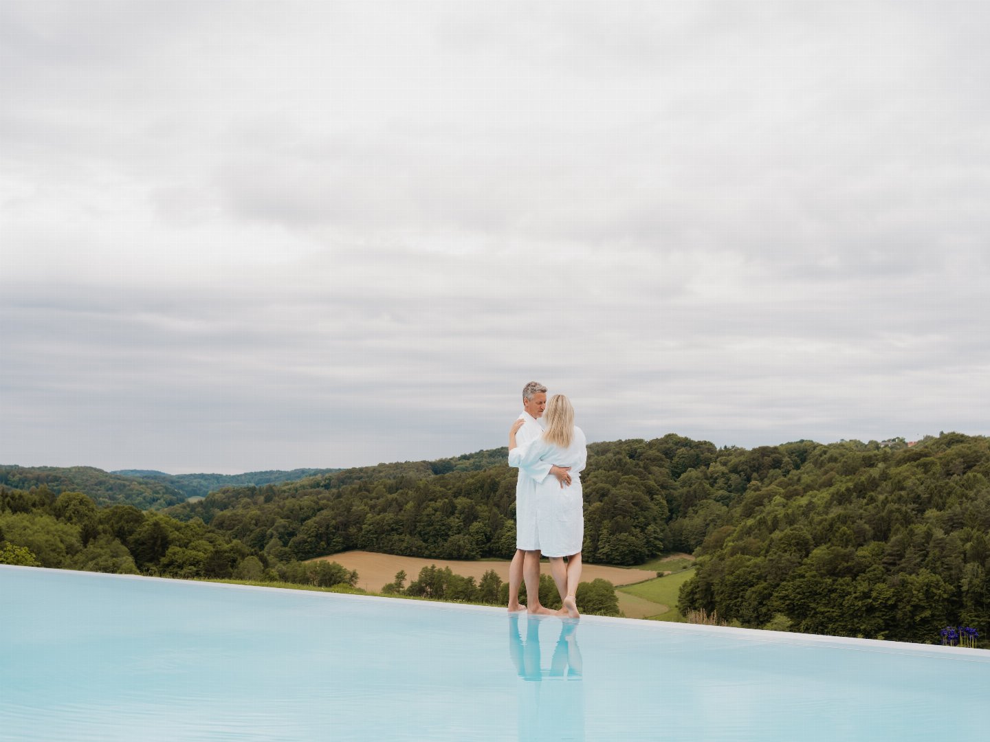 Natürlich Juli – Natürlich Eisenberg 3 Tage 2 Nächte, Frühstück, Abendessen, Panorama Pool. 