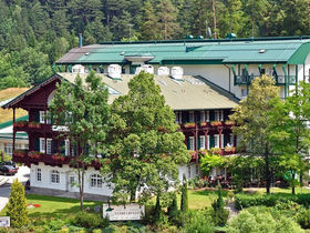 Unvergessliche Freundinnen-Auszeit in Puchberg am Schneeberg inkl. Massage | 2 Nächte