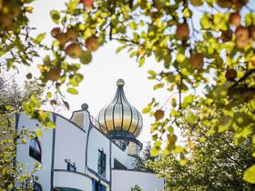 5 Tage Thermenurlaub im größten bewohnbaren Gesamtkunstwerk Österreichs inkl. Eintritt