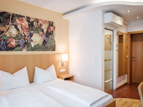 Wein-Genusstage im Südburgenland mit Weinverkostung & Jause I 2 Nächte