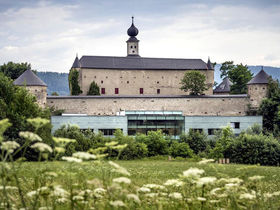 Komfort & Luxus im architektonischen Meisterwerk | 2 Tage Kurzurlaub inkl. Thermeneintritt