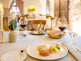 Komfort & Luxus im architektonischen Meisterwerk | 2 Tage Kurzurlaub inkl. Thermeneintritt