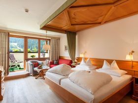 Wedeln & Abtauchen | Wellness, Kulinarik 3-Tages-Skipass für 4 Nächte