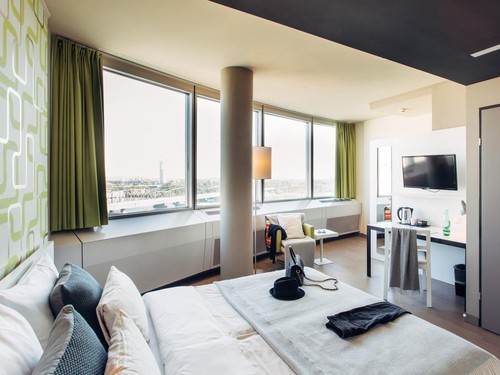 harry's home Wien Millennium Tower