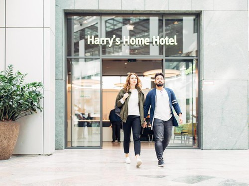 harry's home Wien Millennium Tower
