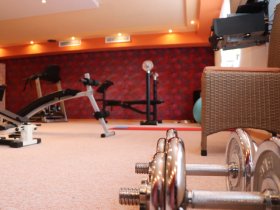 Herbstzeit ist Wander, Spazier und Reitzeit auf 1000 Meter mit herrlicher Aussicht