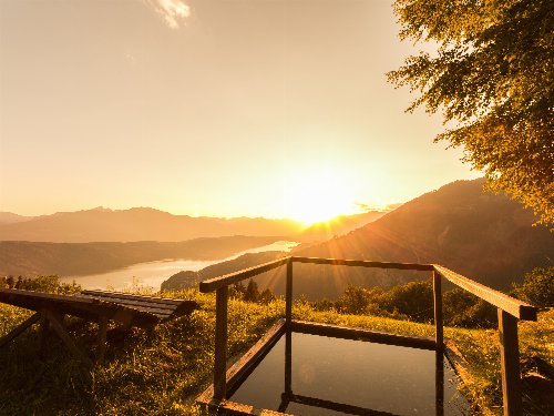 Herbstleuchten zwischen Berg und See | 4 Nächte 