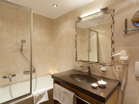 Stubaier Bergweihnacht inkl. Weihnachtsfeier & Galadiner | 6 Nächte