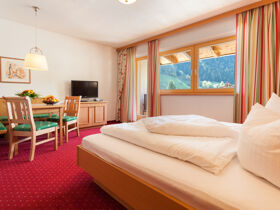 Stubaier Bergweihnacht inkl. Weihnachtsfeier & Galadiner | 6 Nächte