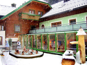 Winterurlaub inmitten der Salzburger Berge - Schneespaß & Wellnessgenuss | 4 Nächte