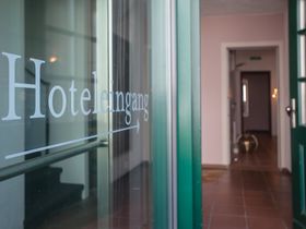 Mit Winterrabatt im Nov. & Dez. | Auszeit in Winterberg im Sauerland mit HP & Schwimmbad