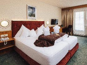 Modellfliegen im Tiroler Oberland inkl. Flugplatzgebühr