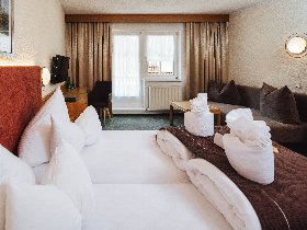 Modellfliegen im Tiroler Oberland inkl. Flugplatzgebühr