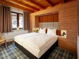 Familienglück im Chaletparadies: 6 Familien Tage am See