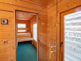 Familienglück im Chaletparadies: 6 Familien Tage am See