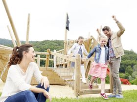 Familienglück im Chaletparadies: 6 Familien Tage am See