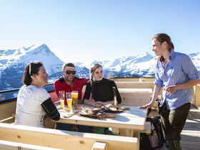 Winterstart-Skiopening im Naudererhof