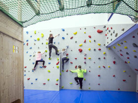 Winterstart-Skiopening im Naudererhof