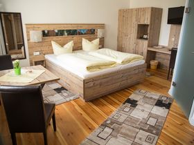 Regionales Frühlingserwachen im romantischen Rheinsberg inkl. Abendessen & Leihfahrrad