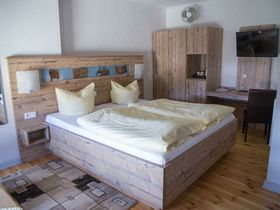 Regionales Frühlingserwachen im romantischen Rheinsberg inkl. Abendessen & Leihfahrrad