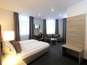 Mädelszeit in Koblenz inkl. Sekt und Massage