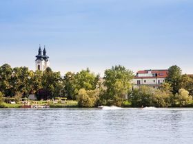 Romantische AusZeit an der Donau - Stilvolle Erholung an der Donau inkl. Wein | 3 Nächte