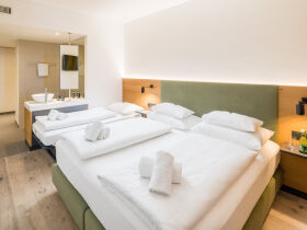 Romantische AusZeit an der Donau - Stilvolle Erholung an der Donau inkl. Wein | 4 Nächte