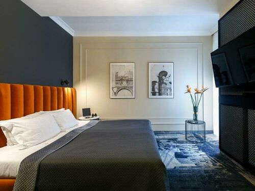 Queen Boutique Hotel